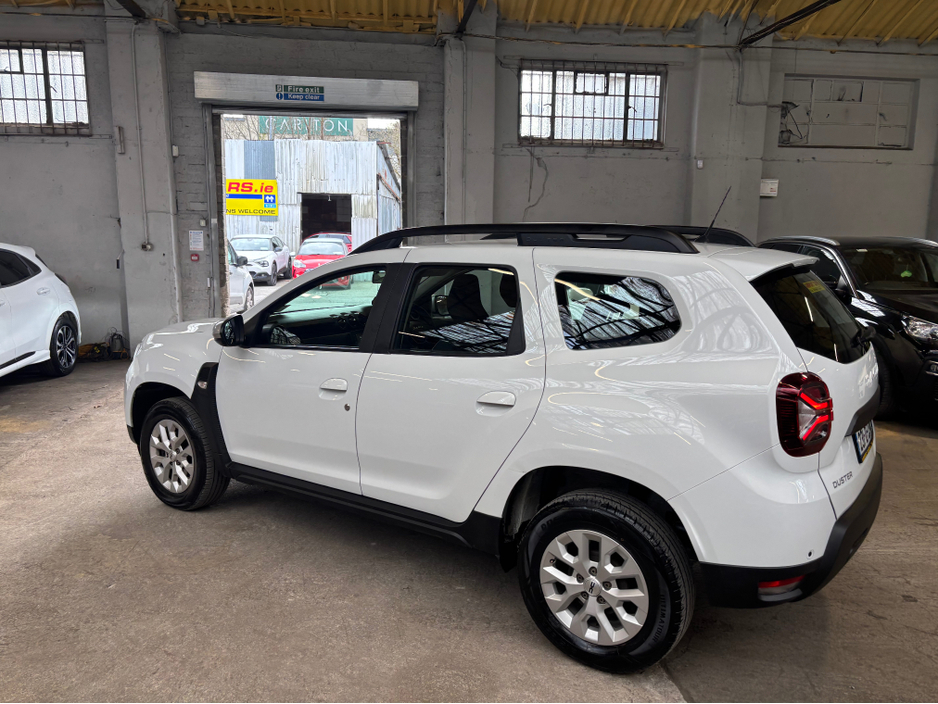 2023 Dacia Duster - image 4