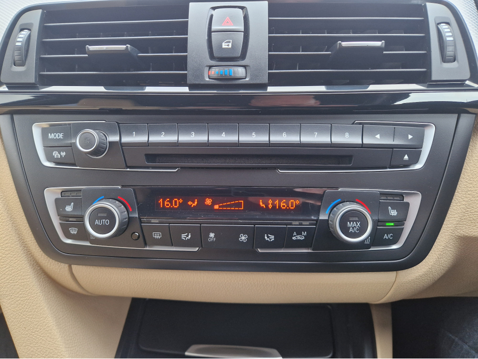 2013 BMW 3 Series - image 36