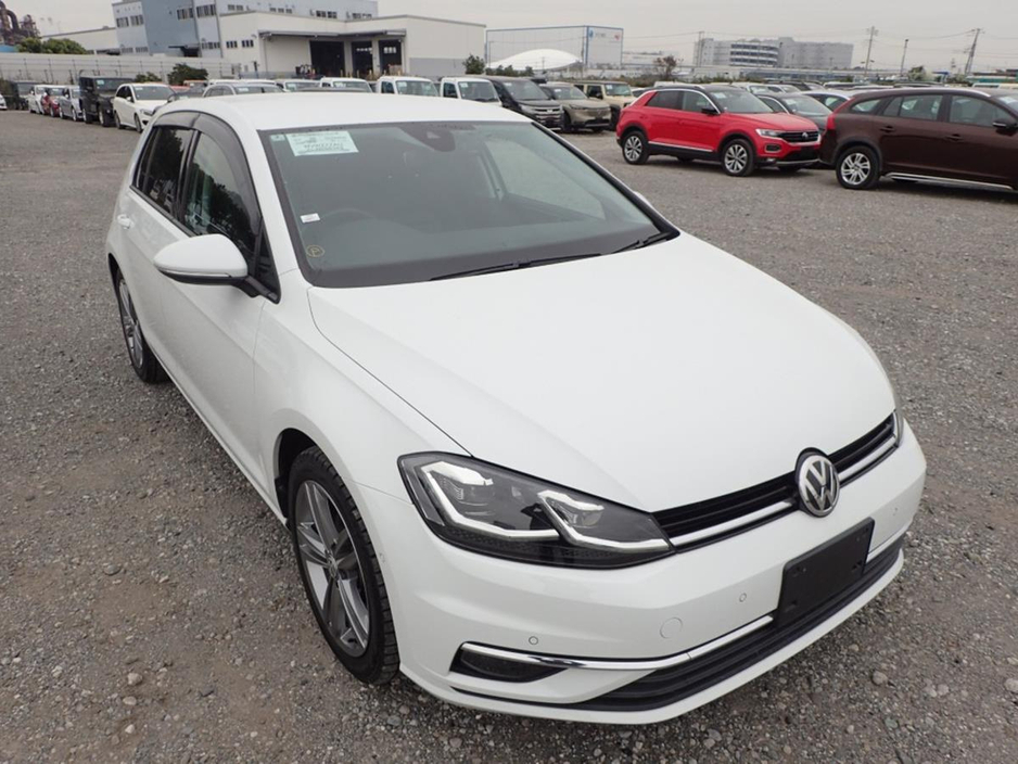 2020 Volkswagen Golf 2.0 TDI Highline Meister Leather seats €23,950