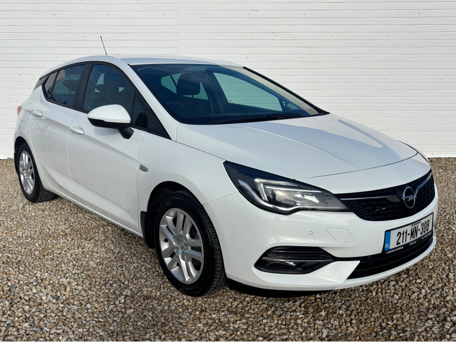 2021 Opel Astra - image 6