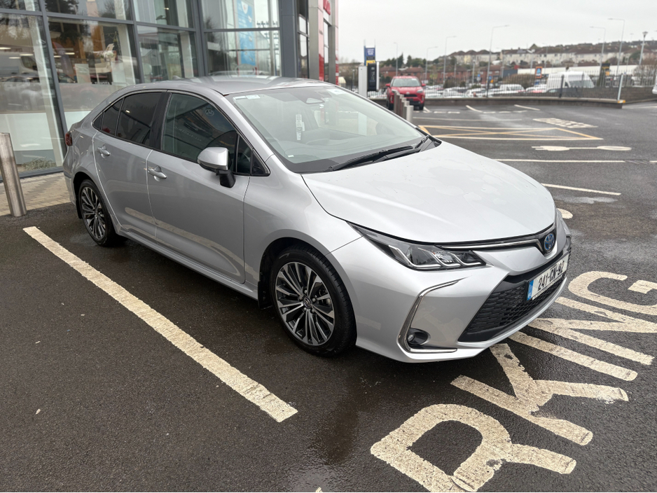 2024 Toyota Corolla LUNA SPORT SALOON 4DR €30,950