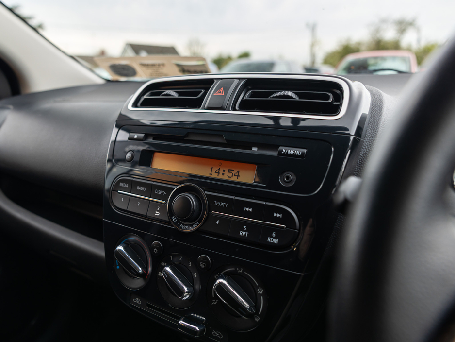 2018 Mitsubishi Space Star - image 14