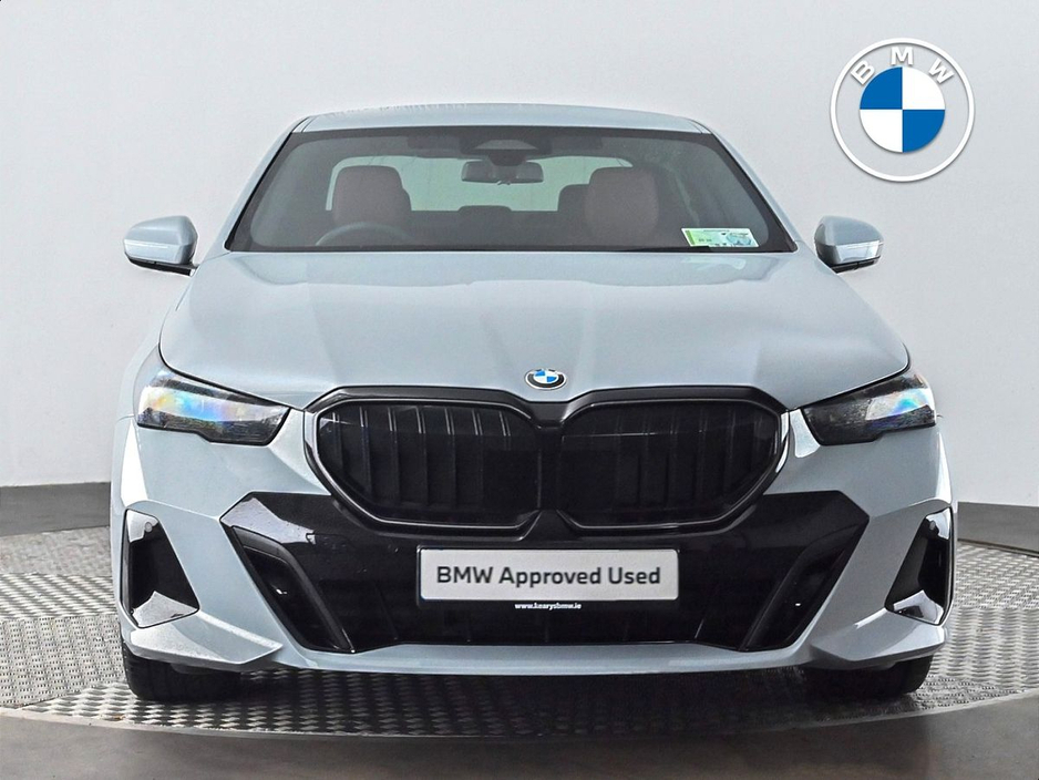 2025 BMW 5 Series - image 16