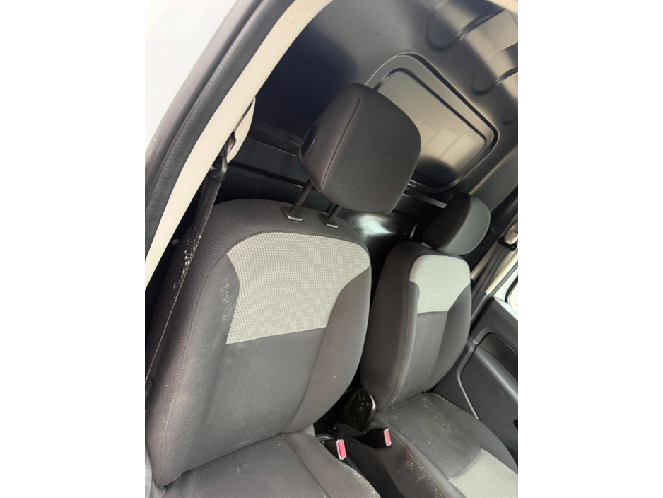 2019 Renault Kangoo - image 6