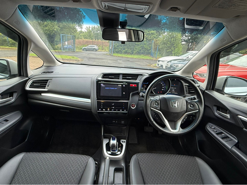 2014 Honda Fit - image 13