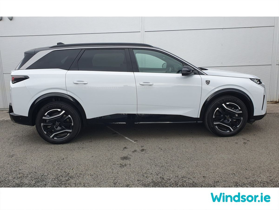 2025 Peugeot 5008 Electric GT 73kwh 210hp €50,995