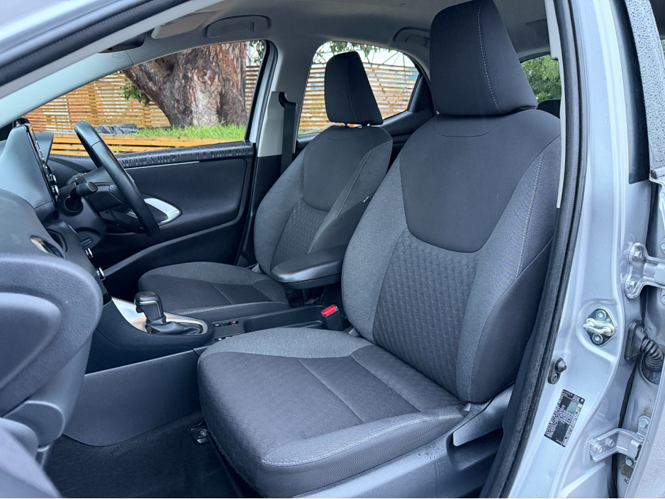 2023 Toyota Yaris 1.5 HYBRID LUNA..rear camera..warranty includedd €16,950