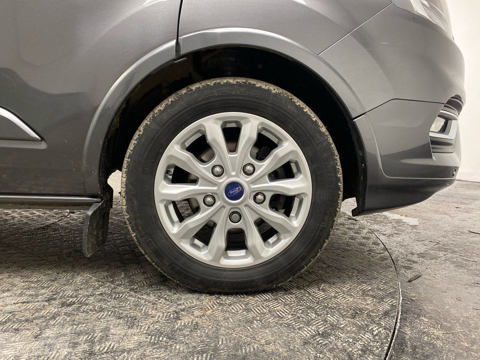 2022 Ford Tourneo Custom - image 5