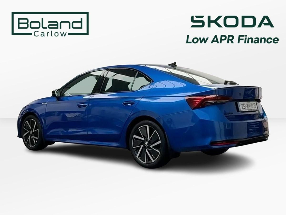 2025 Skoda Octavia - image 3