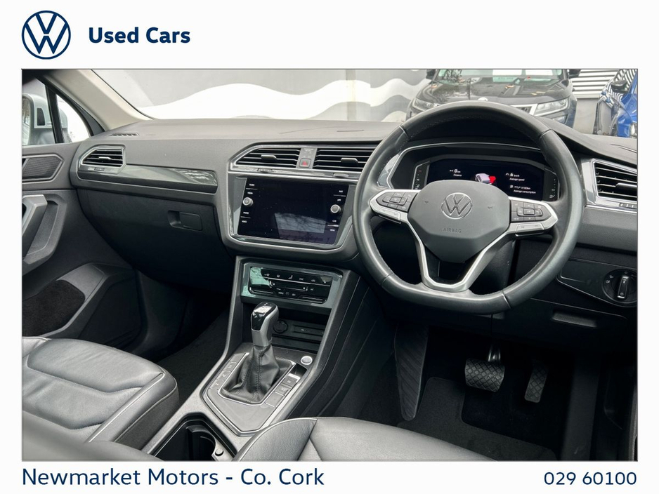 2023 Volkswagen Tiguan - image 12