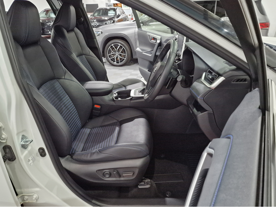 2022 Toyota Rav4 2.5 HYBRID SPORT AUTOMATIC **ORIGINAL IRISH CAR / APPLE CARPLAY / ACTIVE RADAR CRUISE CONTROL / ELECTRIC BOOTLID / FRONT & REAR PARKING ASSIST / HEATED FRONT SEATS / SAT NAV / REVERSE CAMERA** €38,450