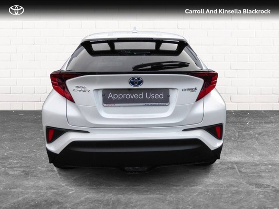 2023 Toyota C-HR Hybrid Sol €31,450