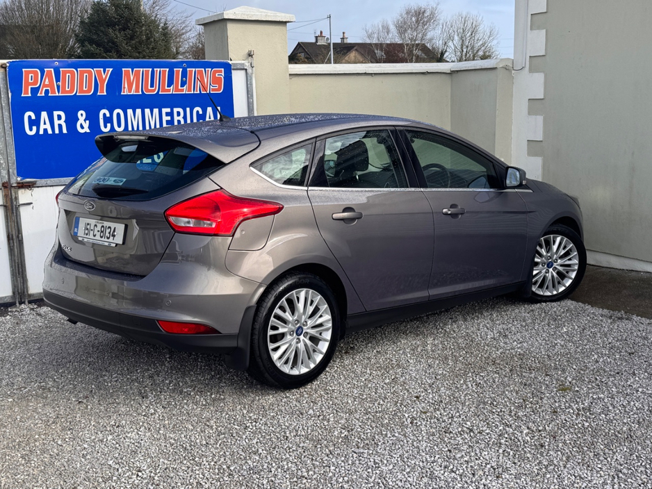 2015 Ford Focus - image 5