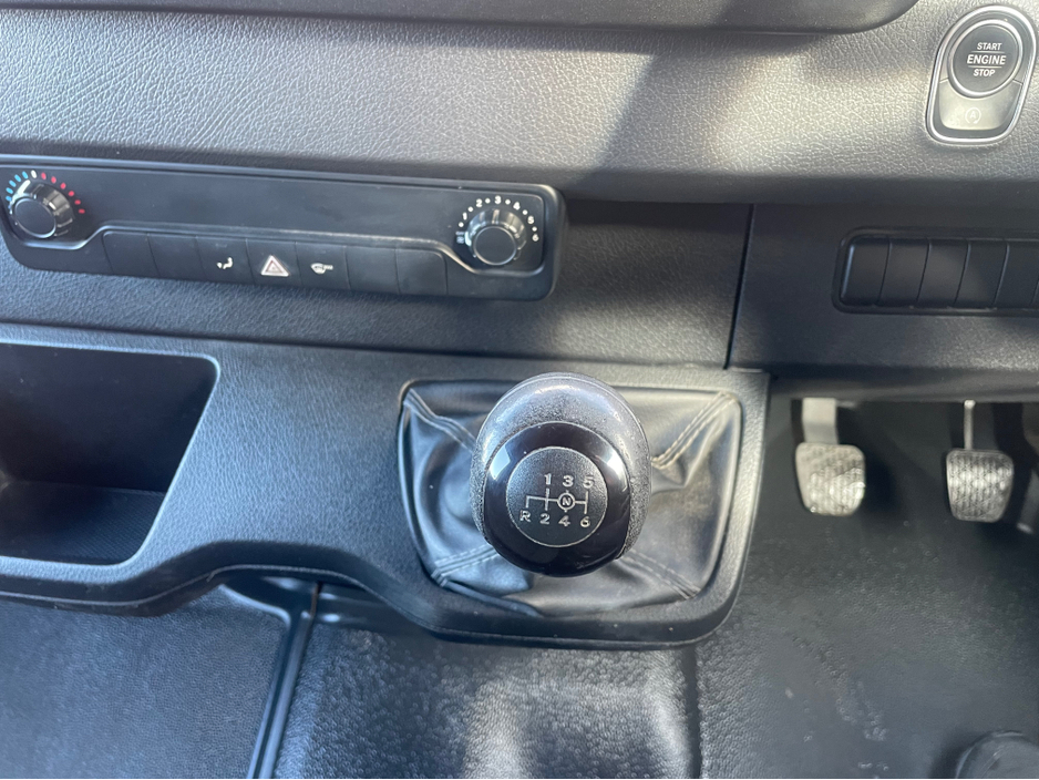 2020 Mercedes-Benz Sprinter - image 5