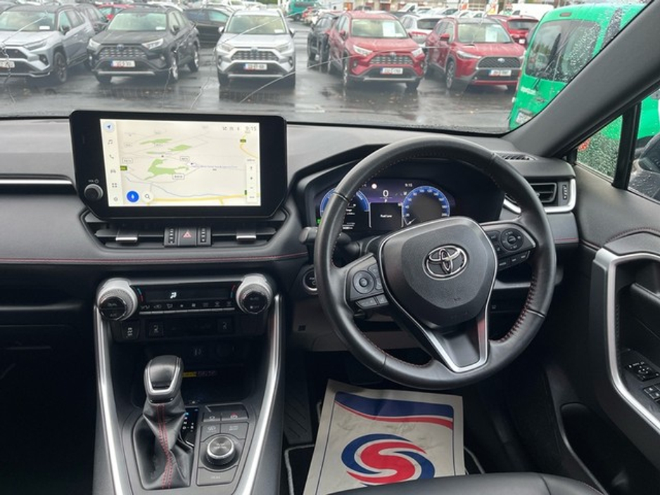 2024 Toyota Rav4 - image 9