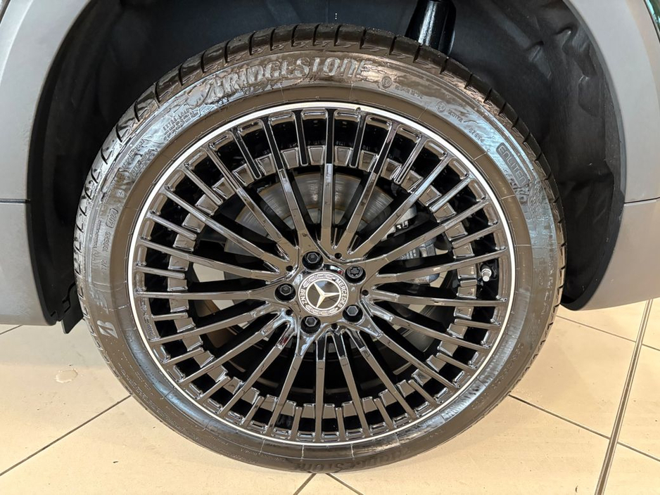 2025 Mercedes-Benz EQB - image 11