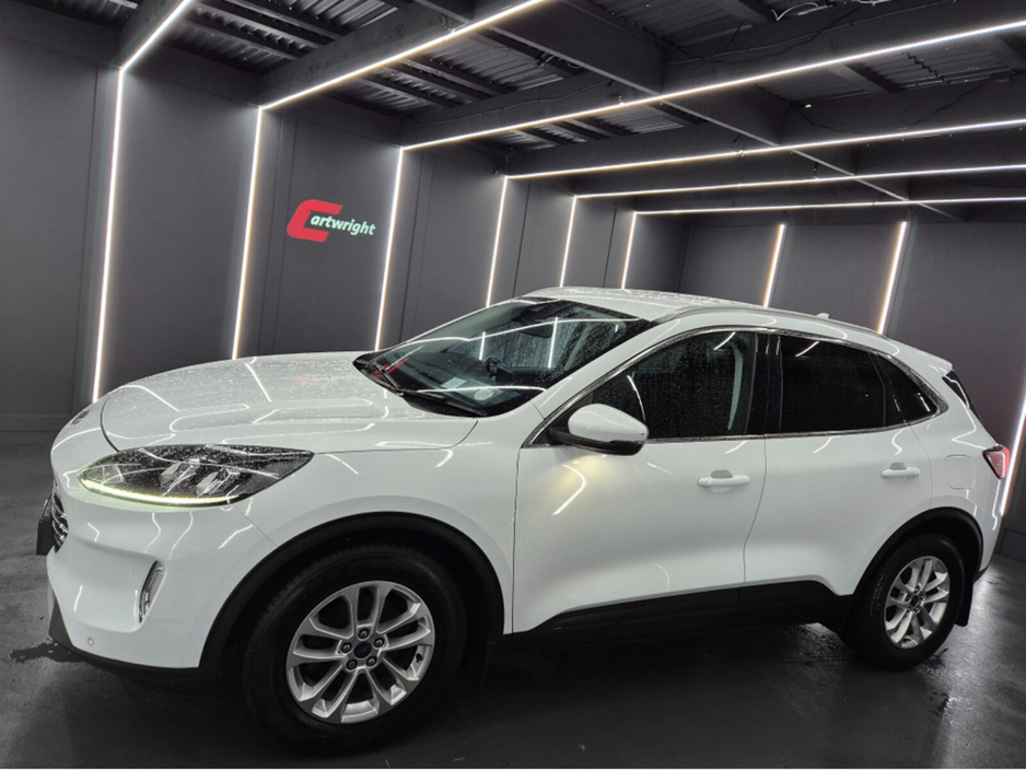 2021 Ford Kuga - image 9