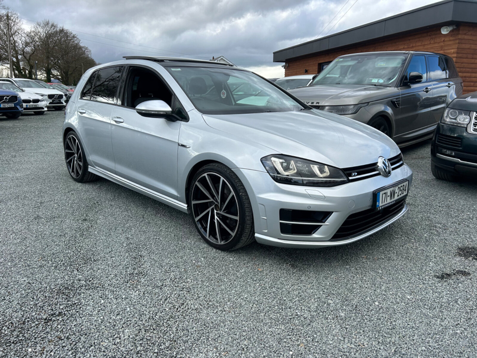 2017 Volkswagen Golf - image 3