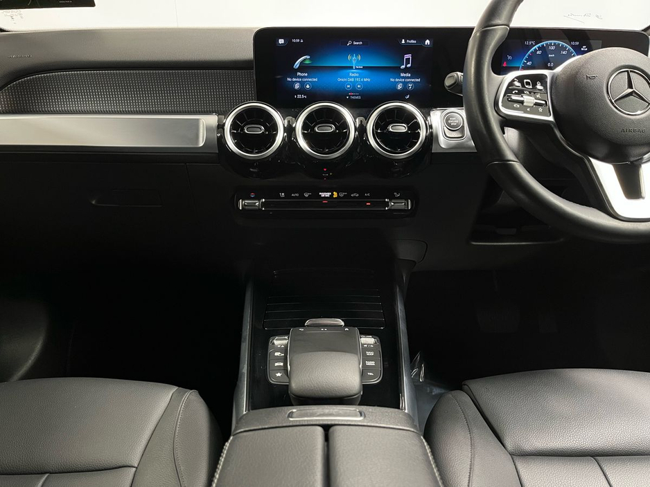 2023 Mercedes-Benz GLB - image 11