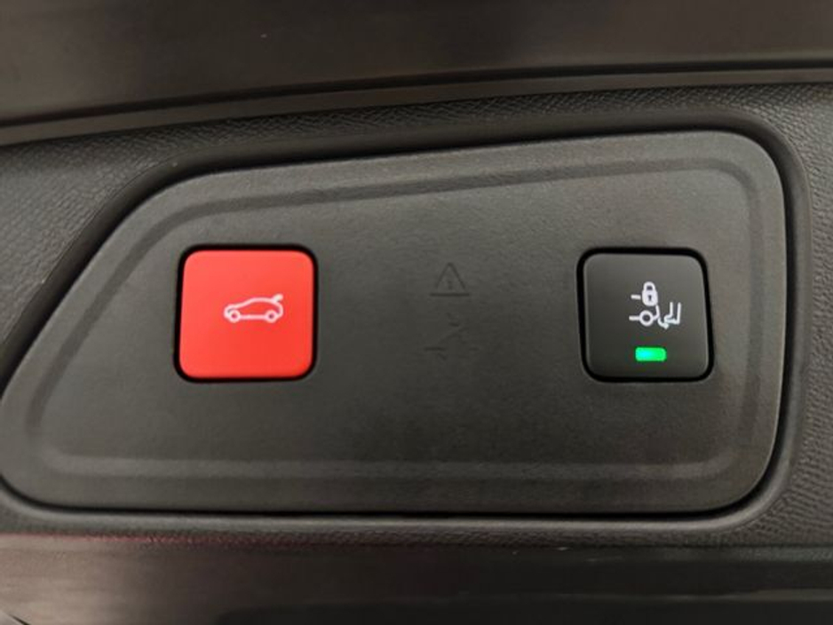 2021 Peugeot 3008 - image 19