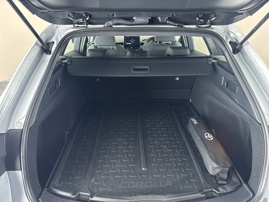 2023 Toyota Corolla HYBRID LUNA T/S €27,950