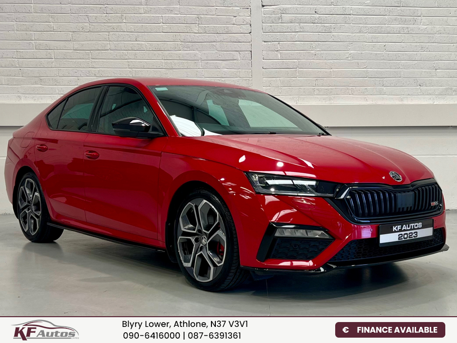 2023 Skoda Octavia - image 3