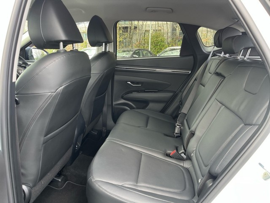 2022 Hyundai Tucson - image 7