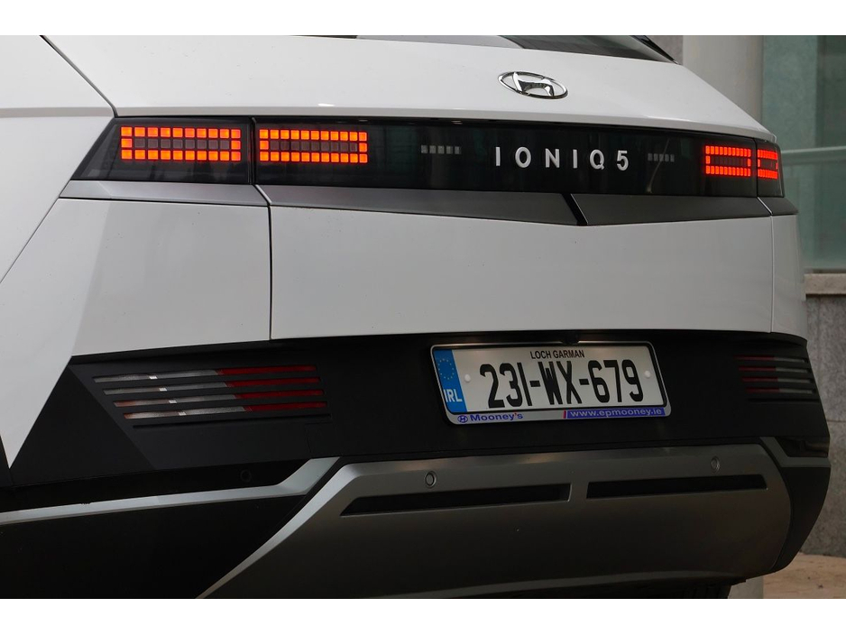 2023 Hyundai Ioniq 5 - image 5