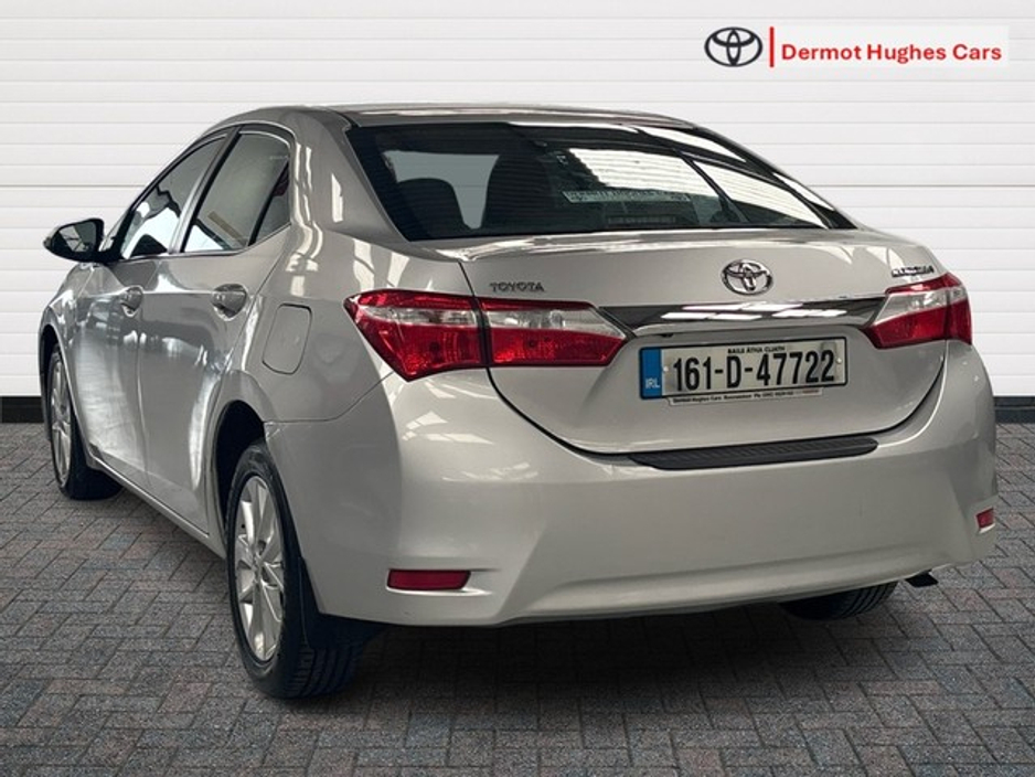 2016 Toyota Corolla - image 2
