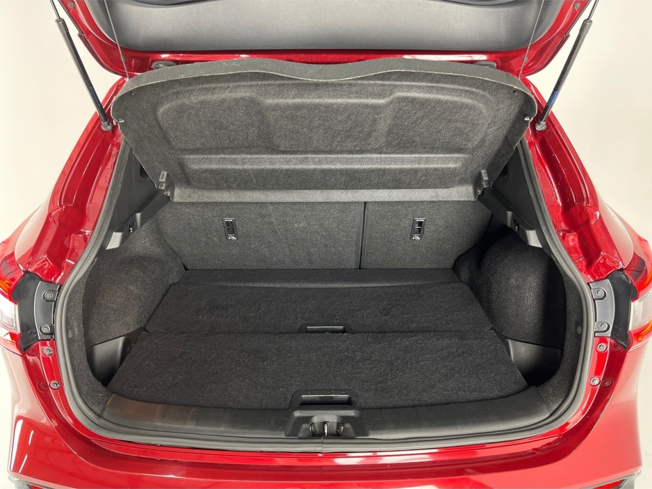 2019 Nissan Qashqai 1.3 SV PREMIUM DCT 4DR**PANORAMIC ROOF**MULTIFUNCTIONAL STEERING WHEEL**SEMI DIGITAL DASH**REVERSE CAMERA**PARKING SENSORS**BLACK CLOTH INTERIOR**FINANCE AVAILABLE** €18,495