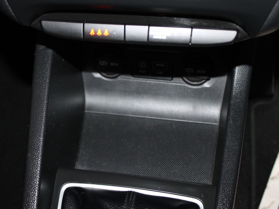 2015 Hyundai i20 - image 19