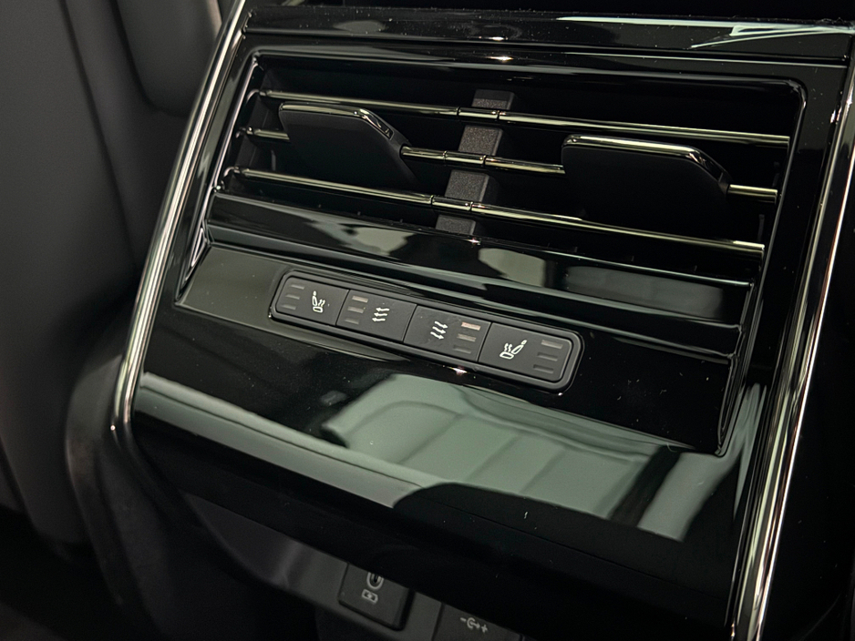 2026 Land Rover Range Rover Sport - image 12