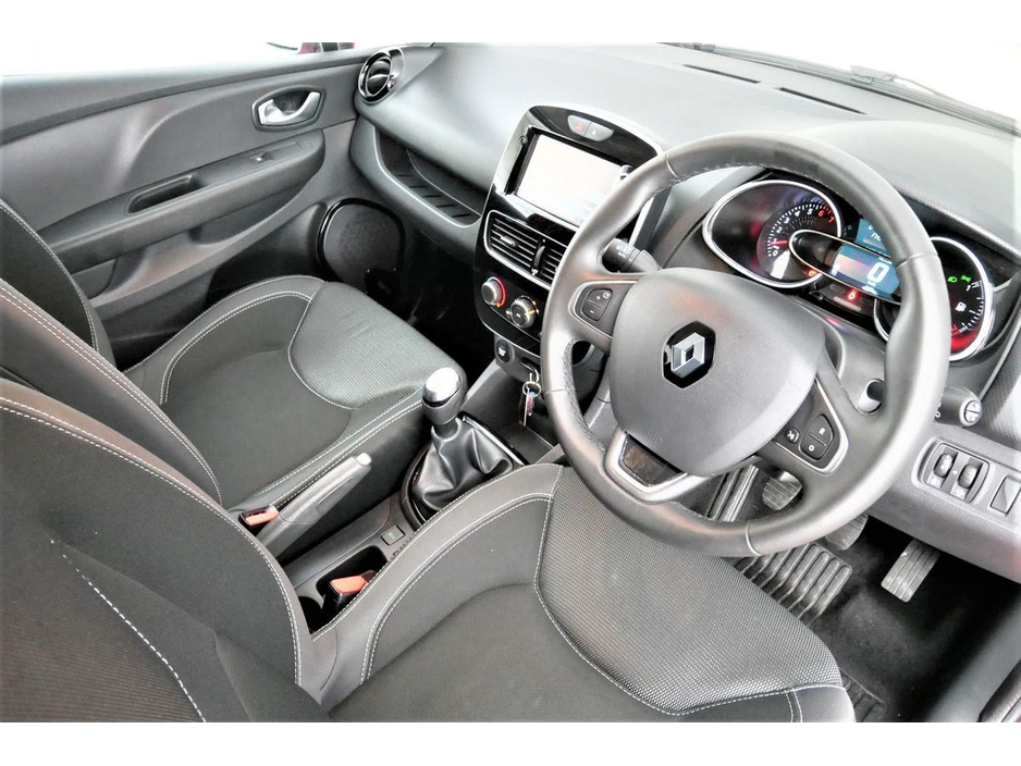 2019 Renault Clio - image 13