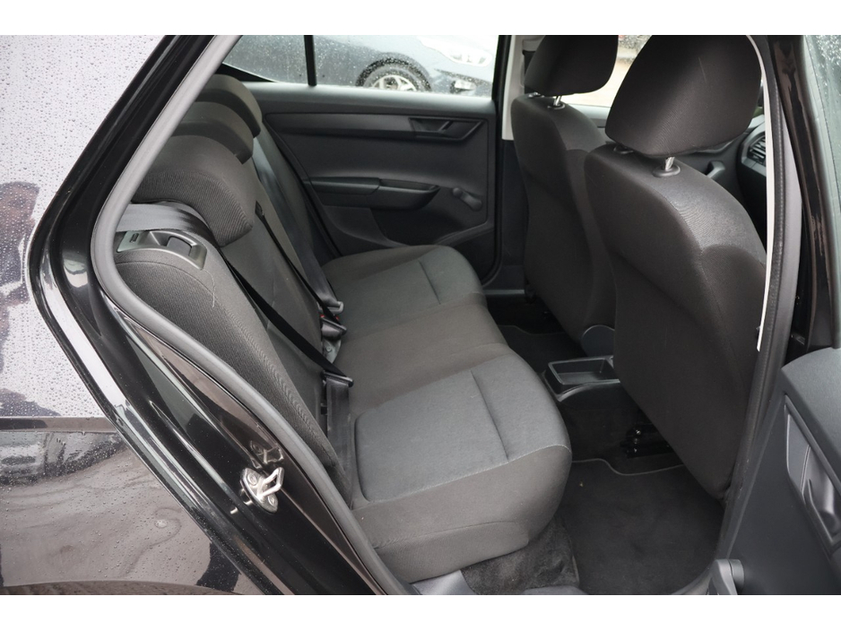 2020 Skoda Fabia - image 17