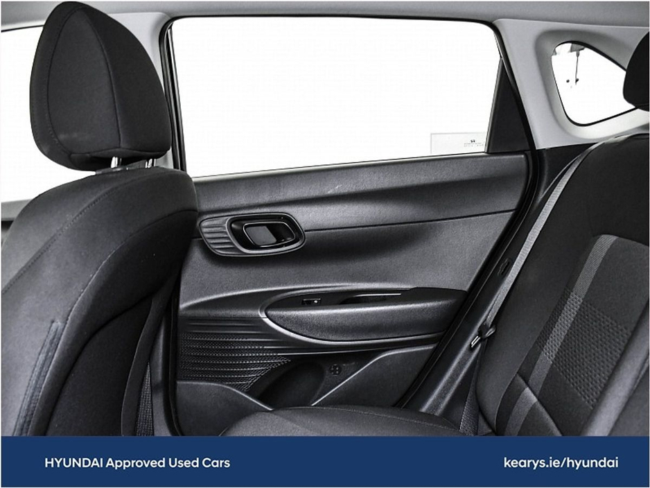 2025 Hyundai i20 - image 7