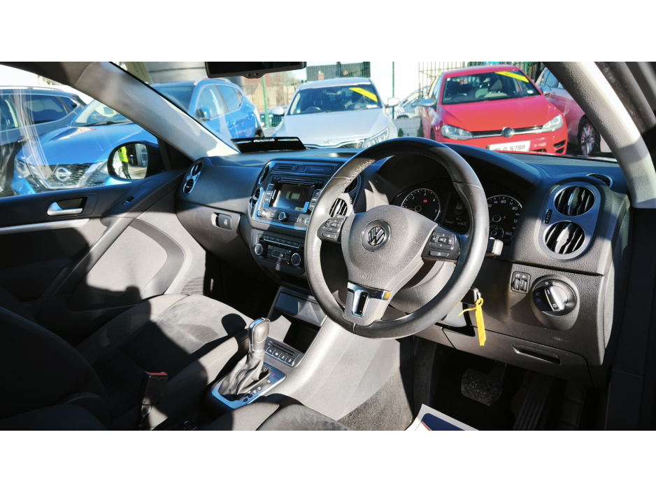 2015 Volkswagen Tiguan - image 19