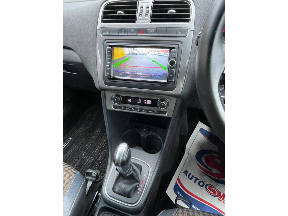 2017 Volkswagen Polo  €13,950