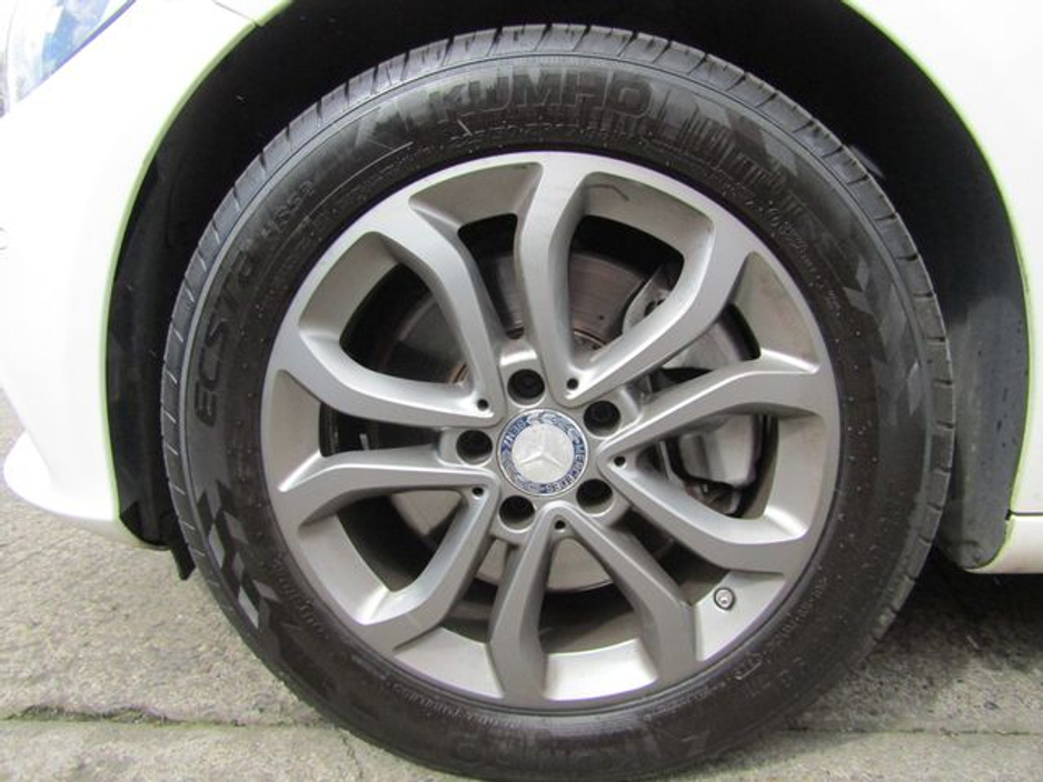 2016 Mercedes-Benz C Class - image 46