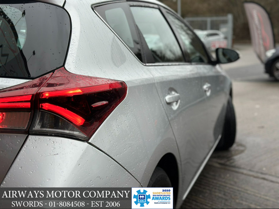 2016 Toyota Auris 1.2T ICON 5DR - LOW KMS €14,995
