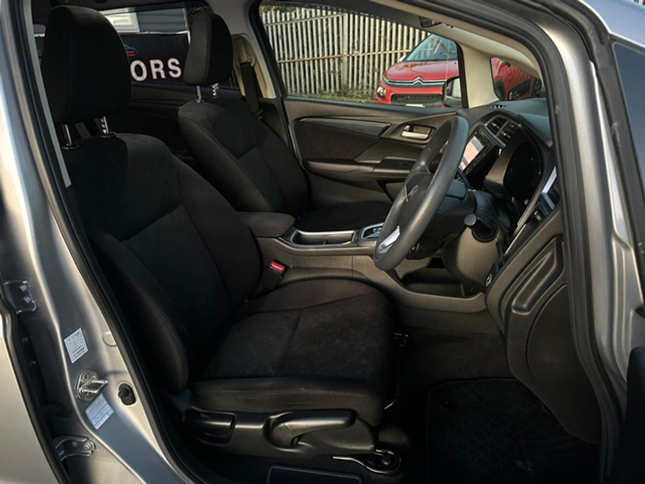 2019 Honda Shuttle - image 12