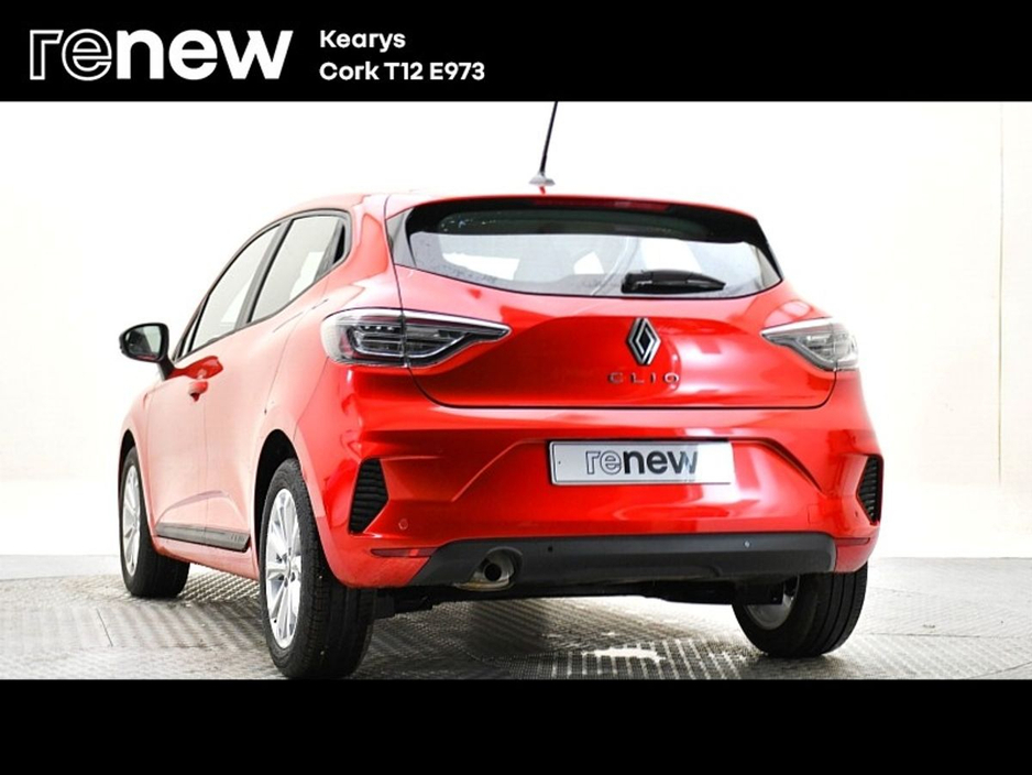 2025 Renault Clio - image 3