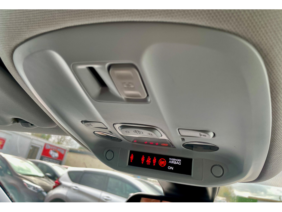 2018 Peugeot 308 - image 47