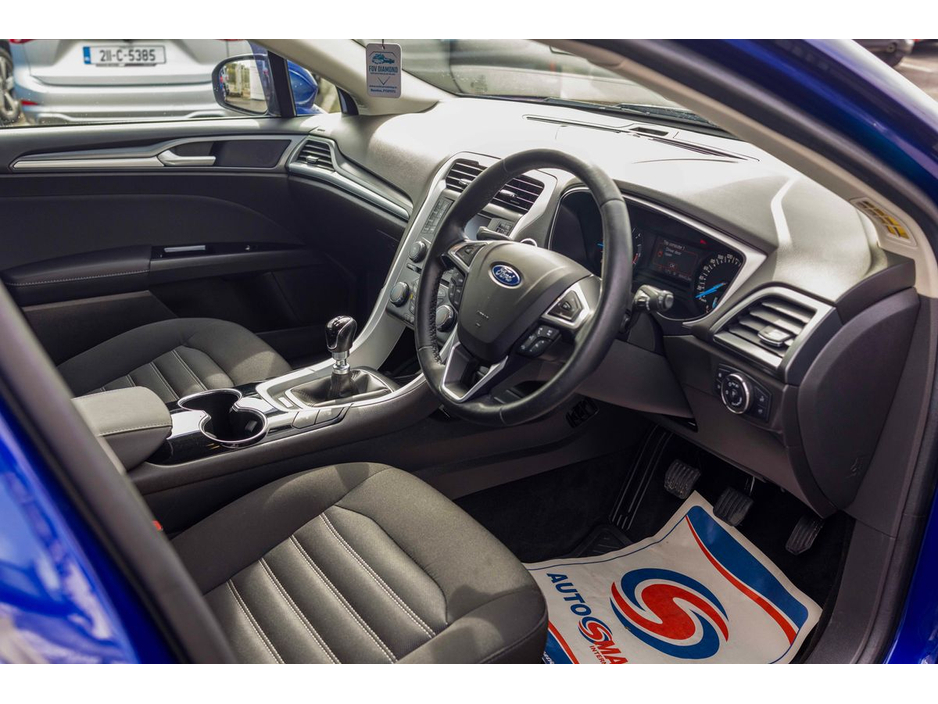 2017 Ford Mondeo - image 5