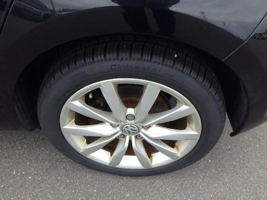 2014 Volkswagen Golf - image 2