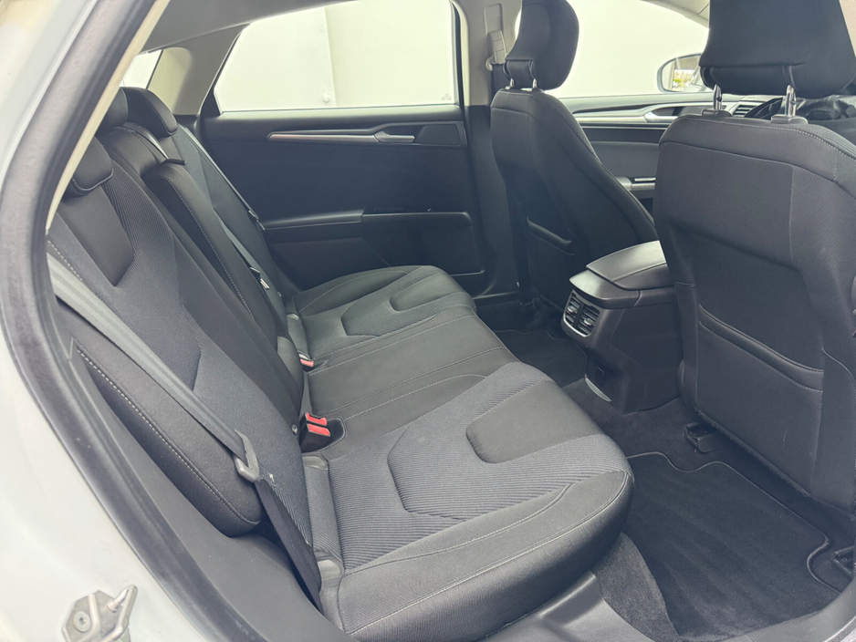 2015 Ford Mondeo - image 7