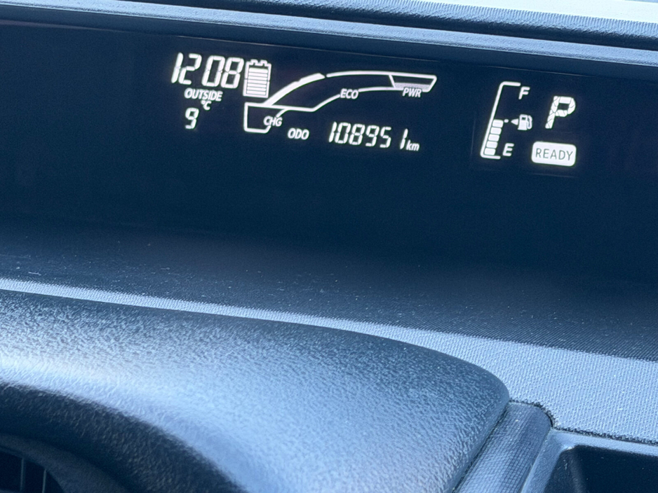 2014 Toyota Aqua - image 15