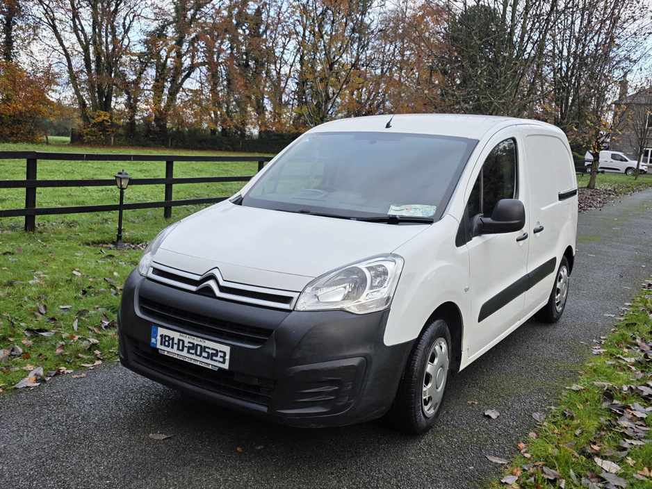 2018 Citroen Berlingo - image 2