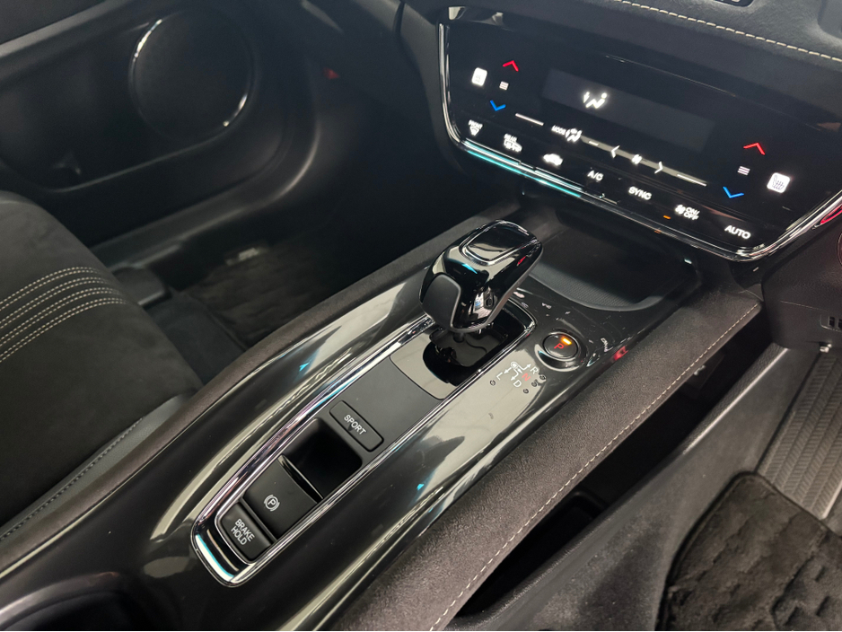 2020 Honda Vezel - image 17