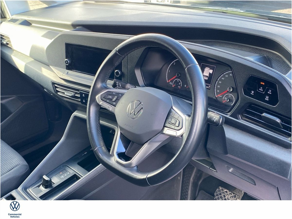 2024 Volkswagen Caddy - image 2