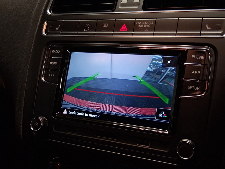 2017 Volkswagen Polo **FINANCEAVAILABLE** €12,777